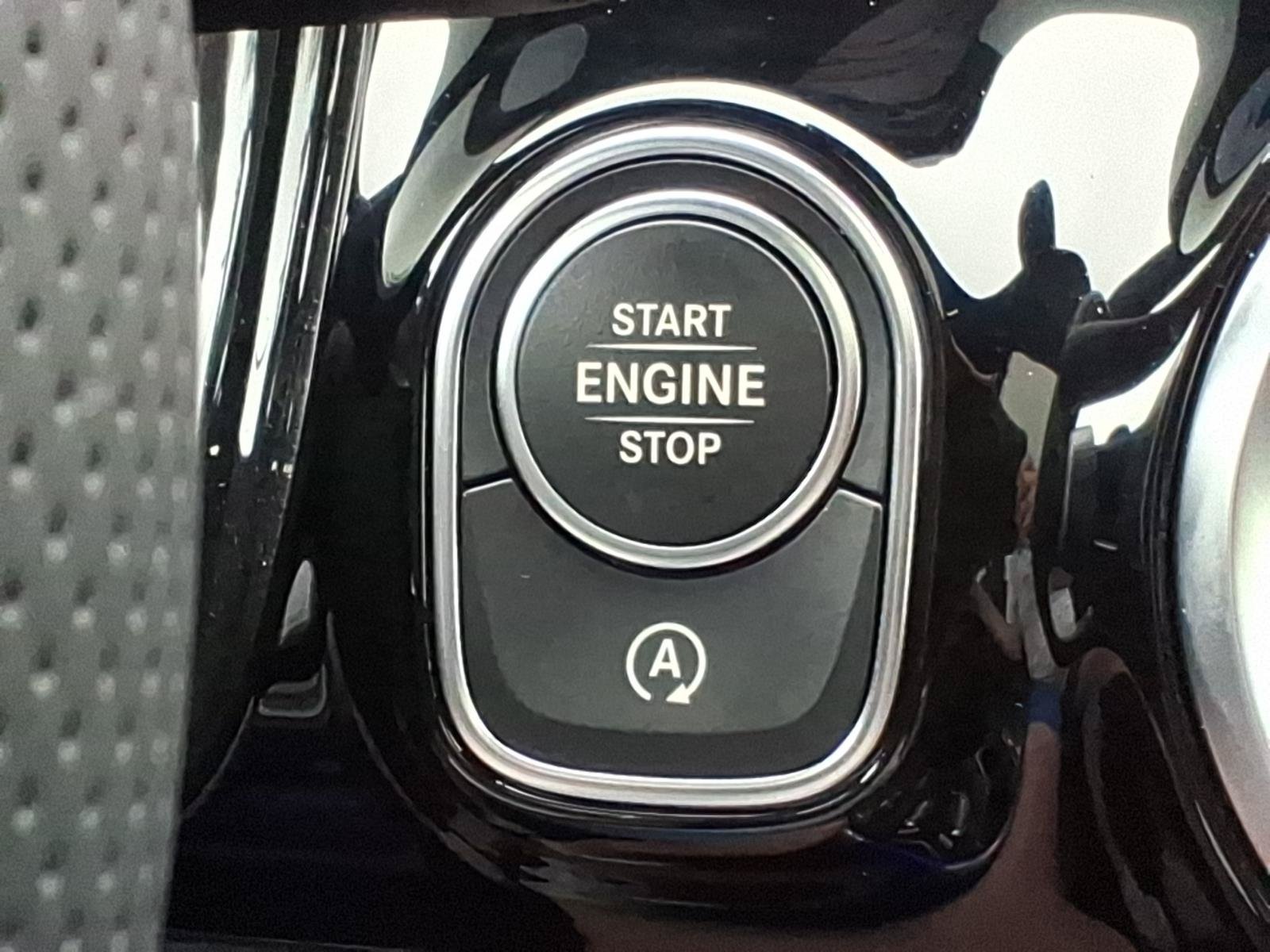 Used 2025 Mercedes-Benz GLA 250 4MATIC image 22