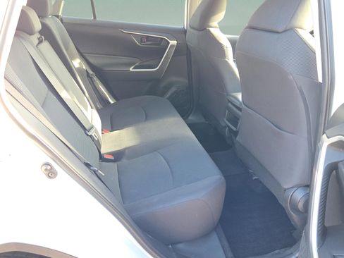 Used 2020 Toyota RAV4 LE image 19