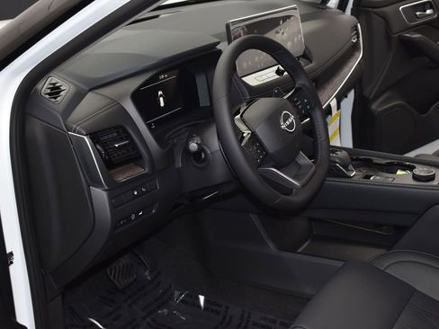 New 2026 Nissan Rogue Platinum w/ Platinum Premium Package image 7