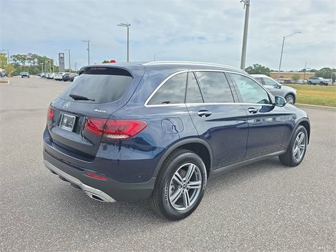 Used 2022 Mercedes-Benz GLC 300 4MATIC image 4