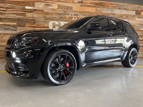 Used 2020 Jeep Grand Cherokee SRT AWD/4WD image 13