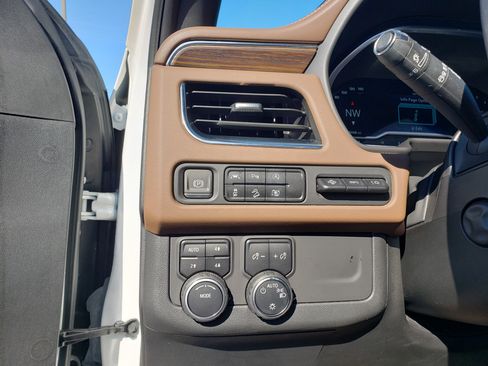 Used 2023 Chevrolet Tahoe High Country image 16