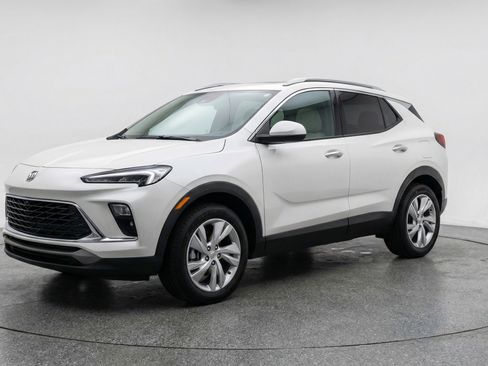 Used 2025 Buick Encore GX Preferred image 3