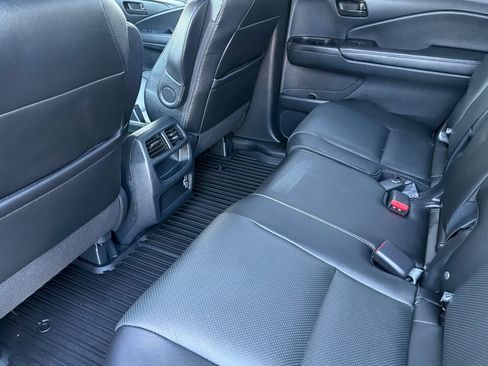 Used 2023 Honda Passport EX-L image 11