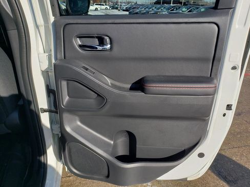 Certified 2025 Nissan Frontier PRO-4X w/ Pro Convenience Package image 22