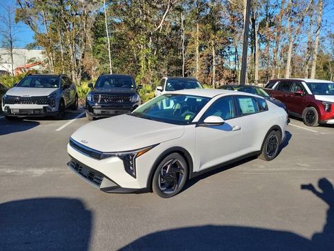 New 2025 Kia K4 GT-Line Turbo FWD image 4