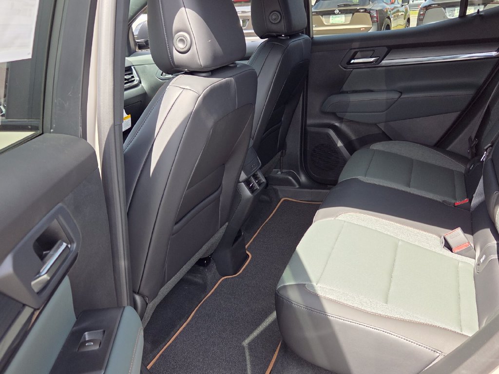 New 2026 GMC Terrain AT4 AWD/4WD image 5