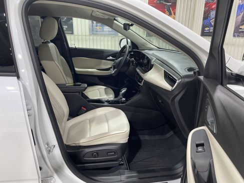 Used 2025 Buick Encore GX Avenir w/ Avenir Technology Package image 12