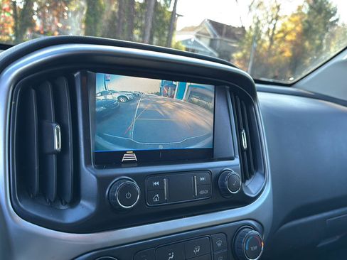 Certified 2022 Chevrolet Colorado LT w/ LT Convenience Package image 22