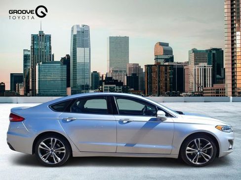 Used 2019 Ford Fusion Titanium image 6