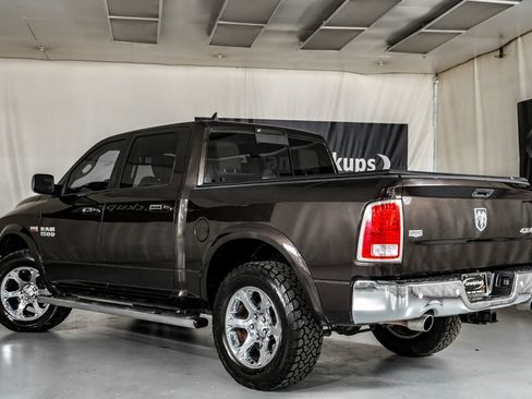 Used 2017 RAM 1500 Laramie w/ Convenience Group AWD/4WD image 10
