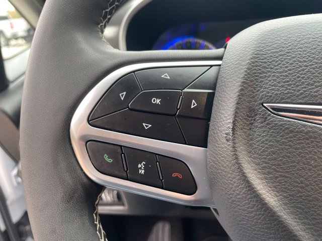 Used 2026 Chrysler Pacifica Select FWD image 31