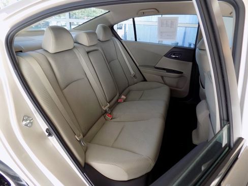 Used 2016 Honda Accord LX image 24