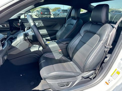 Used 2024 Ford Mustang GT Premium RWD image 13