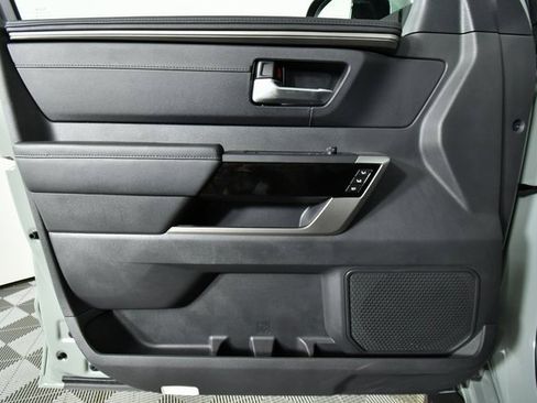 Used 2025 Toyota Sequoia Limited image 21