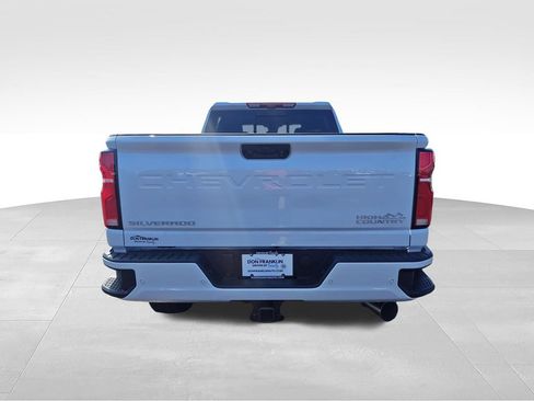 New 2026 Chevrolet Silverado 2500 High Country w/ High Country Premium Package AWD/4WD image 4