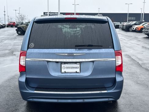 Used 2012 Chrysler Town & Country Touring w/ Entertainment Group #1 image 4