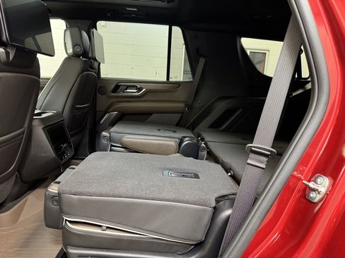 Used 2025 GMC Yukon Denali Ultimate w/ LPO, Floor Liner Package image 16