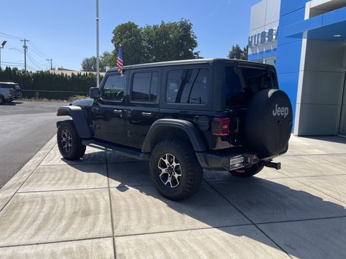 Used 2019 Jeep Wrangler Unlimited Rubicon AWD/4WD image 3