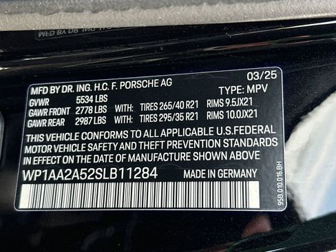 New 2025 Porsche Macan image 27