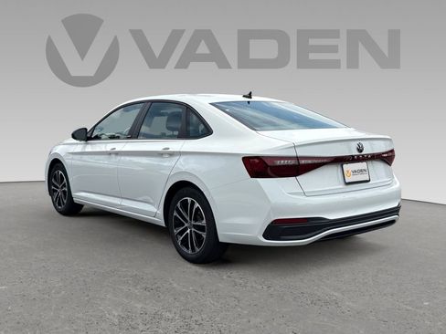 Used 2025 Volkswagen Jetta Sport FWD image 20