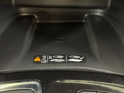 Used 2023 Chevrolet Equinox Premier AWD/4WD image 47