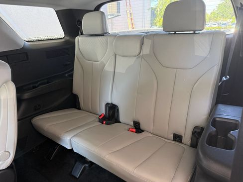 Used 2025 Hyundai Palisade SEL AWD/4WD image 32