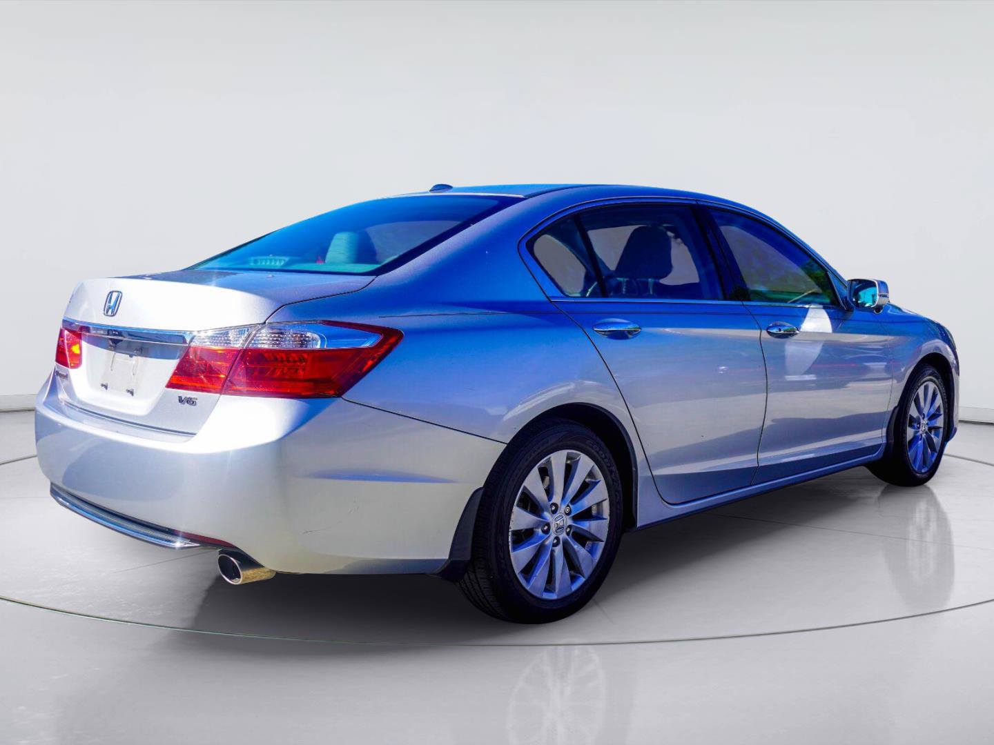 Used 2015 Honda Accord EX-L image 8