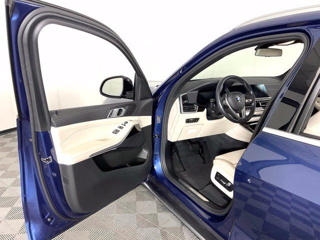 Used 2021 BMW X5 xDrive40i w/ Convenience Package AWD/4WD image 24