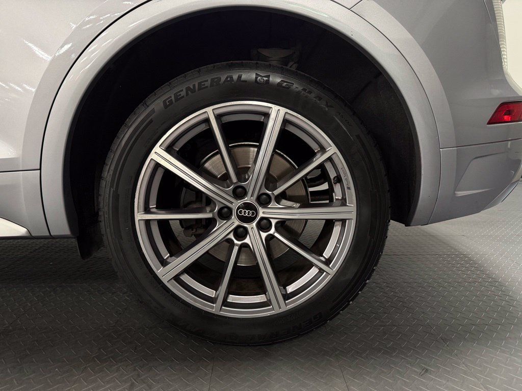 Used 2023 Audi SQ5 Premium Plus w/ Premium Plus Package AWD/4WD image 7