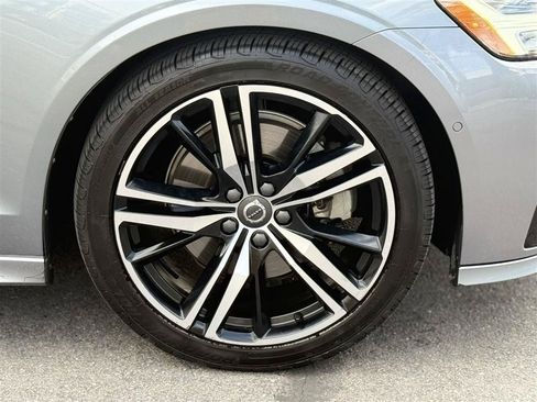 Used 2019 Volvo S60 T5 R-Design FWD image 9