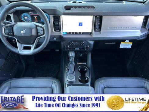 New 2025 Ford Bronco Outer Banks w/ Sasquatch Package image 13