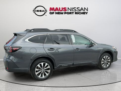 Used 2024 Subaru Outback Limited AWD/4WD image 11