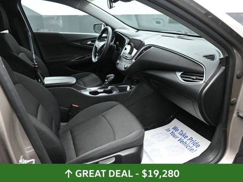 Used 2025 Chevrolet Malibu LT image 22