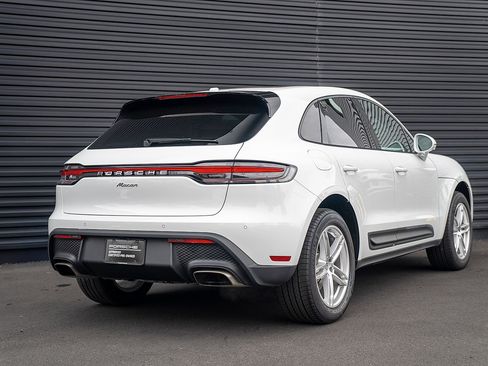 Certified 2026 Porsche Macan AWD/4WD image 29