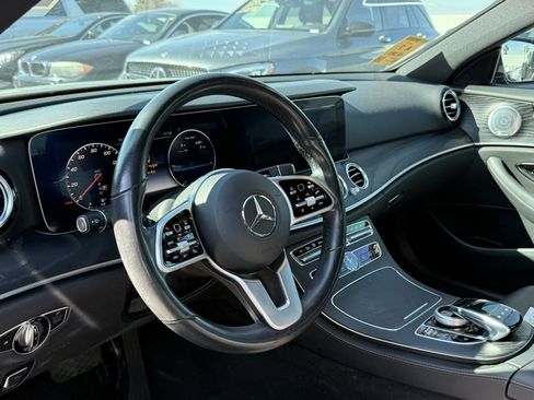 Used 2020 Mercedes-Benz E 350 4MATIC Sedan image 2