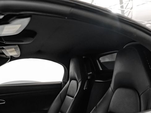 Used 2017 Porsche 718 Boxster RWD image 5