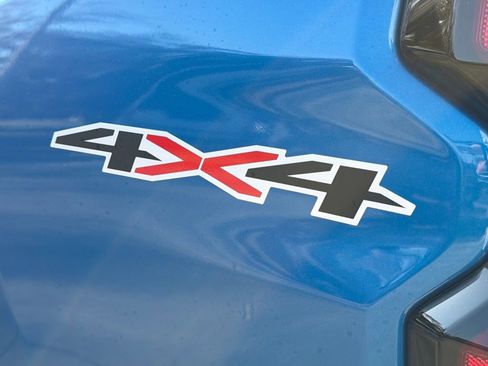 Used 2023 Chevrolet Colorado LT w/ LT Convenience Package image 11