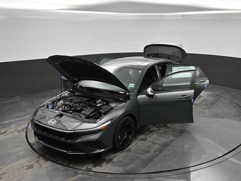 New 2026 Hyundai Elantra SEL Sport FWD image 41