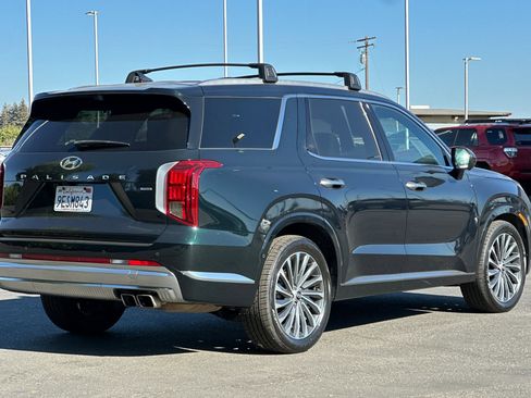 Used 2023 Hyundai Palisade Calligraphy image 4
