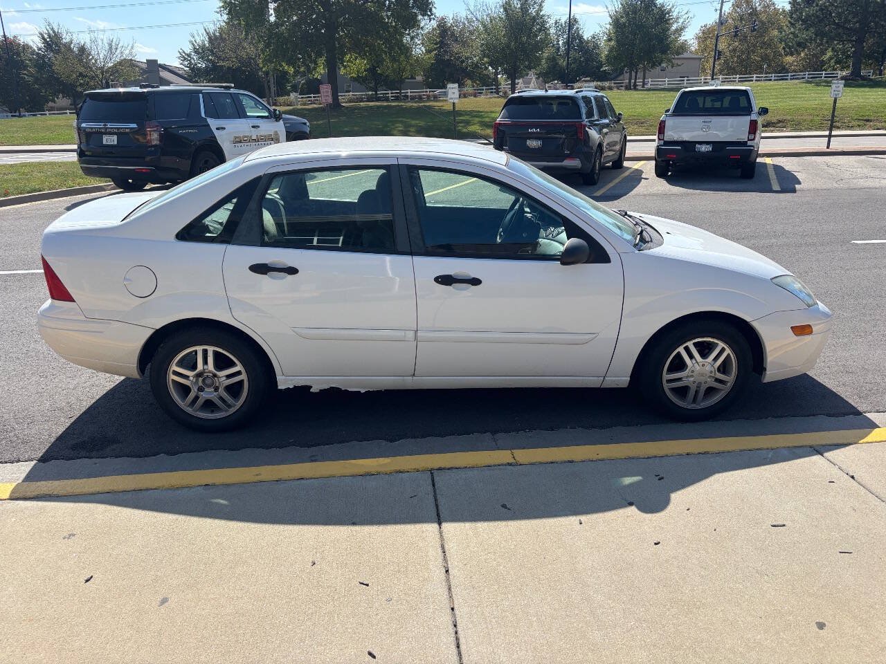 Used 2002 Ford Focus SE FWD image 1