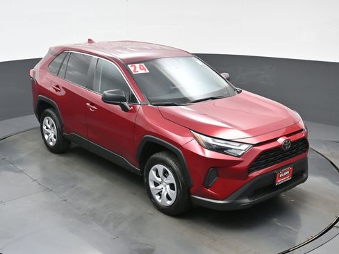 Used 2024 Toyota RAV4 LE image 32