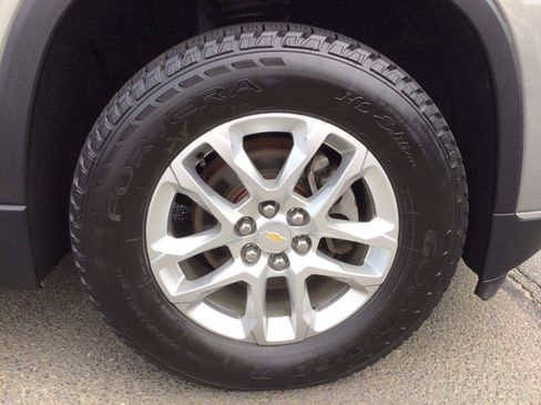 Used 2019 Chevrolet Traverse LT AWD/4WD image 43