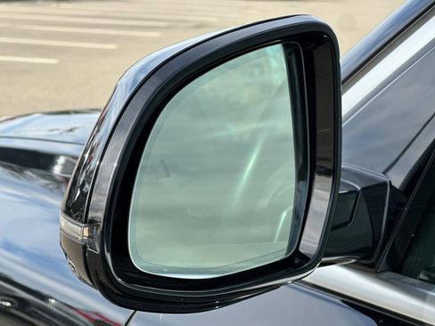 Used 2022 BMW X5 xDrive40i w/ Parking Assistance Package image 56