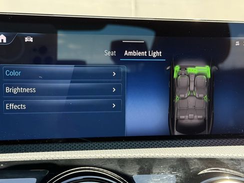 Used 2025 Mercedes-Benz CLA 250 4MATIC image 13