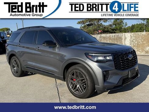 Used 2025 Ford Explorer ST AWD/4WD image 1