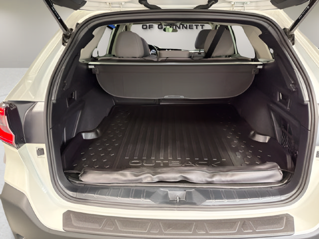 Used 2025 Subaru Outback Premium AWD/4WD image 36