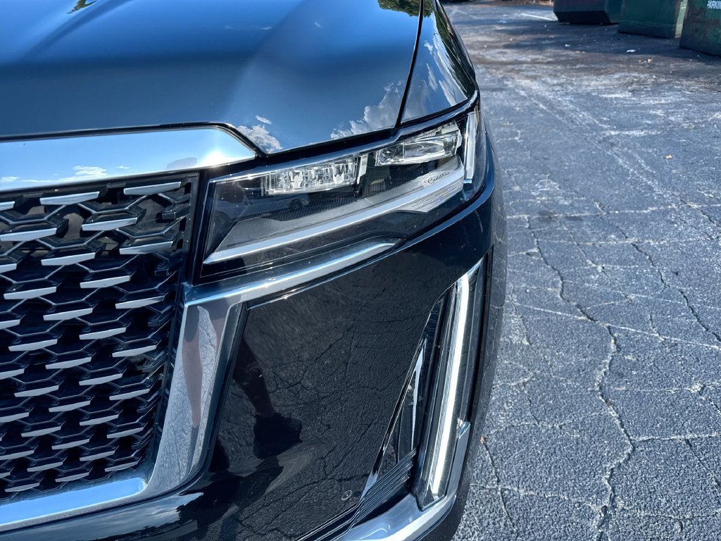 Used 2024 Cadillac Escalade Premium Luxury AWD/4WD image 10