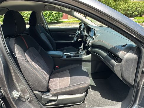 Used 2023 Nissan Sentra SR w/ Trunk Package FWD image 24