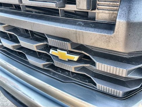Certified 2025 Chevrolet Silverado 1500 Custom image 30